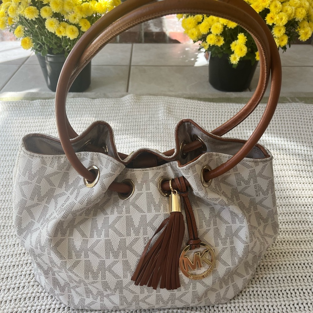 Michael Kors, like brand new, satchel bag